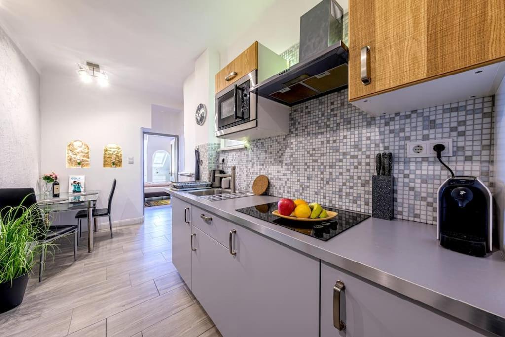 Astoria Apartment Boedapest Buitenkant foto
